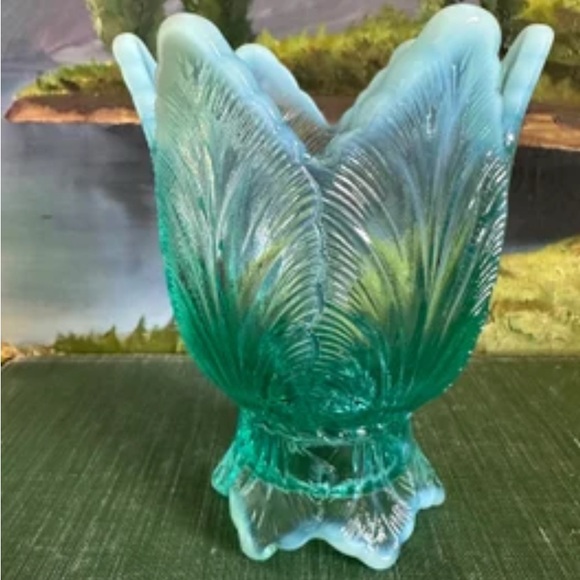 FENTON Tulip Votive - Picture 2 of 4